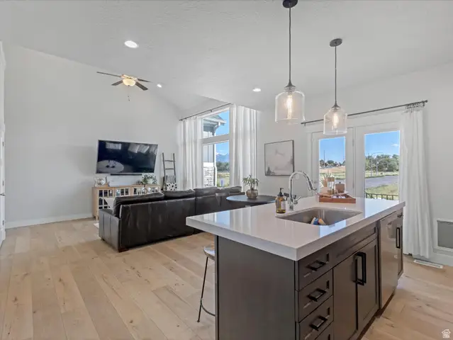 2773 W Lacewood Dr S, Salt Lake City, UT 84129 - #3