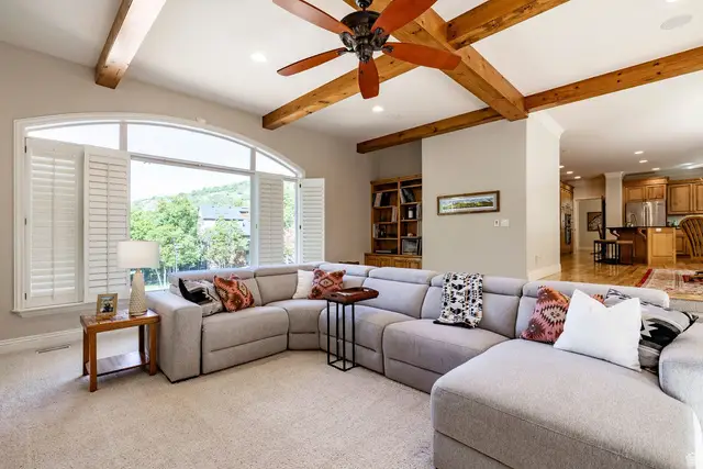 702 S Woodbriar Way E, North Salt Lake, UT 84054 - #2