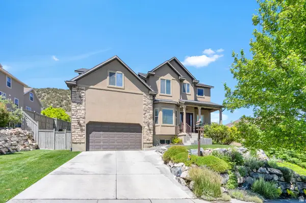 6957 N Comanche St, Eagle Mountain, UT 84005