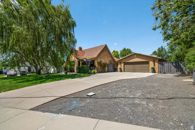 1809 E Gunderson Ln, Holladay, UT 84124 - #3
