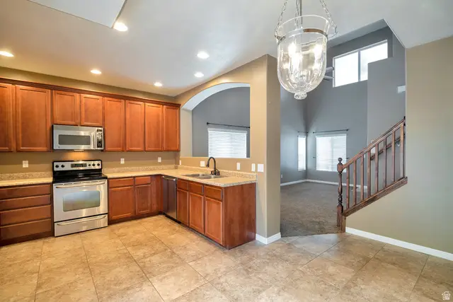 1423 E 6150 S, South Ogden, UT 84405 - #3