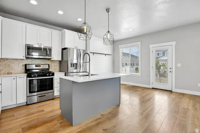167 W Silver Springs Dr N, Vineyard, UT 84058 - #2