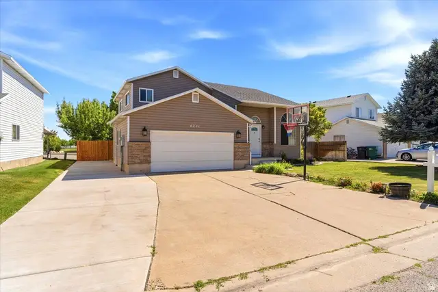 4251 W 5050 S, Roy, UT 84067 - #2