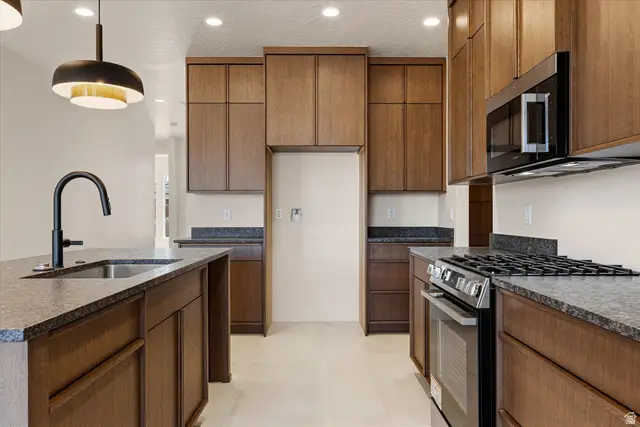 410 S 2250 W, Hurricane, UT 84737 - #3