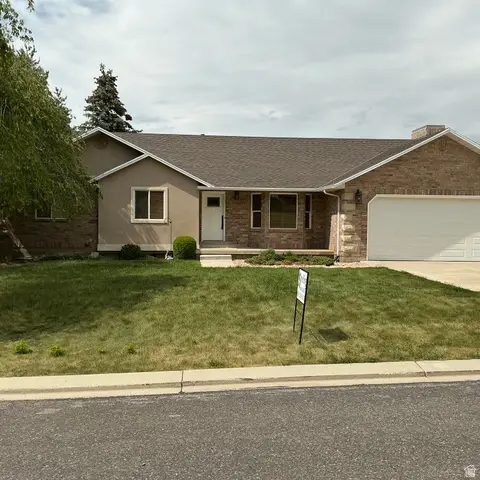 579 E Fremont Way, Elk Ridge, UT 84651