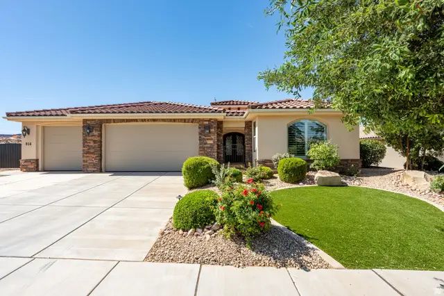 956 E Roadrunner Dr, Washington, UT 84780 - #1