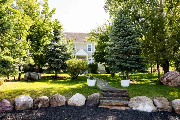 776 E Canyon Rd, Hyde Park, UT 84318