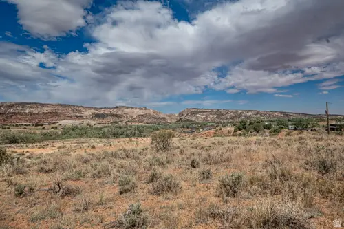 365 N 700 W, Escalante, UT 84726 - #1