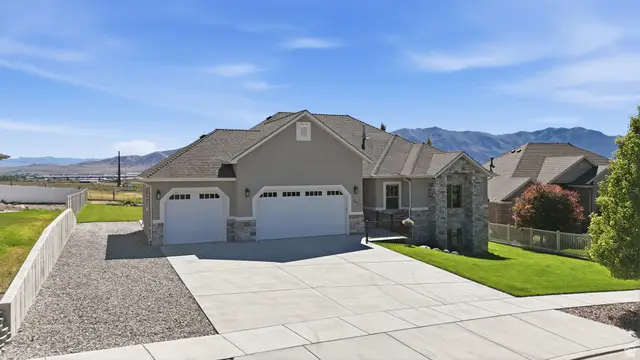 1098 N Valley View Dr, Tremonton, UT 84337 - #1