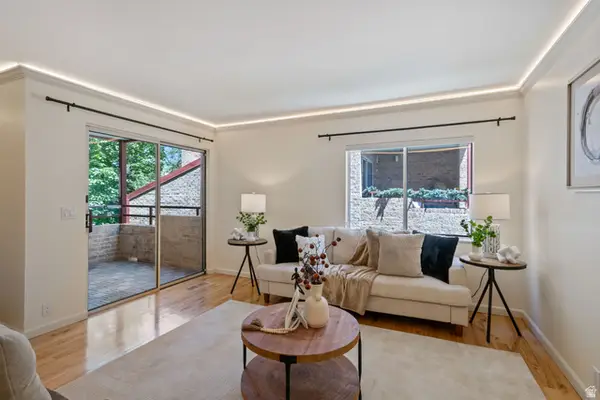 4828 S Highland Cir E #303, Holladay, UT 84117