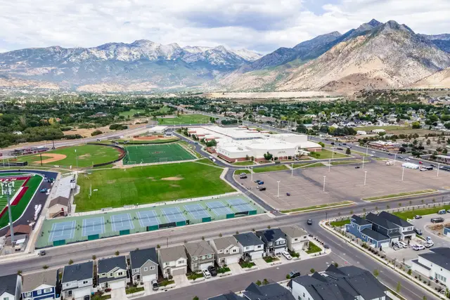 4924 W Willowstone Dr, Highland, UT 84003 - #2