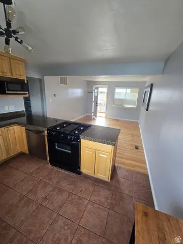 650 N 300 W #206, Salt Lake City, UT 84103 - #2