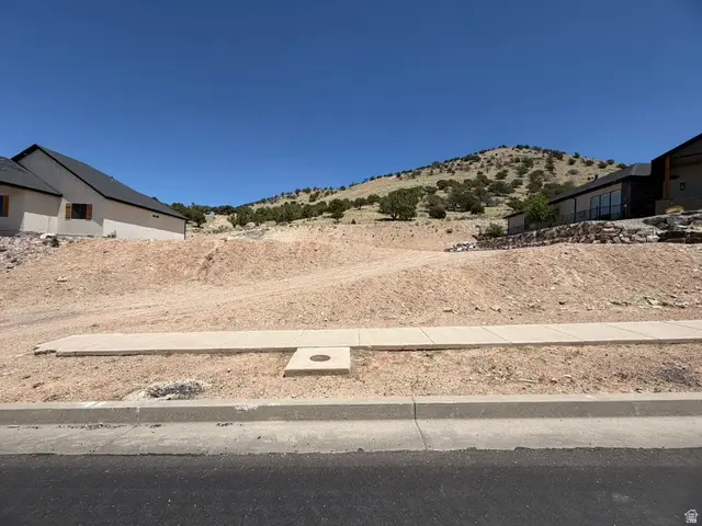1490 N Knoll St #7, Cedar City, UT 84721 - #2