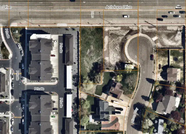 1557 W Antelope Dr, Syracuse, UT 84075 - #1