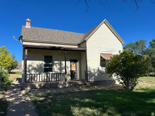 135 N 300 W, Escalante, UT 84726 - #1