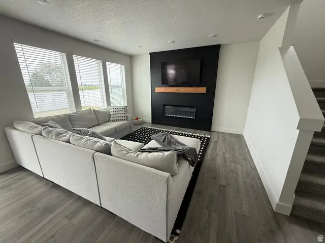 3243 N 3500 W, Farr West, UT 84404 - #3