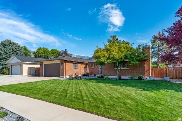 1380 Eastpoint Dr, Sandy, UT 84092 - #2