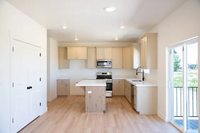 709 N 410 Lot #12 E, Salem, UT 84653 - #2