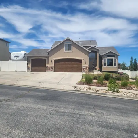 5732 W Moon Crest Ct, West Jordan, UT 84081