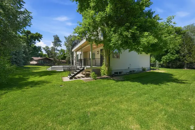 8037 S Royal Ln, Sandy, UT 84093 - #3