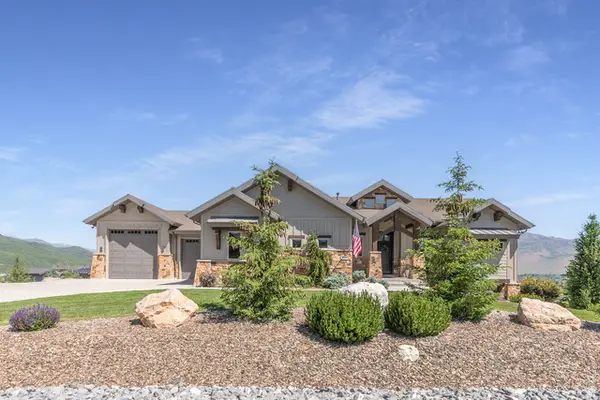 6226 E Hawks Ln, Huntsville, UT 84317