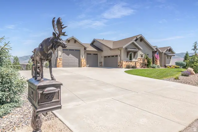 6226 E Hawks Ln, Huntsville, UT 84317 - #3