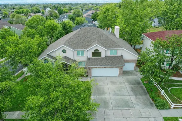 8068 S Twelve Dr, Sandy, UT 84094