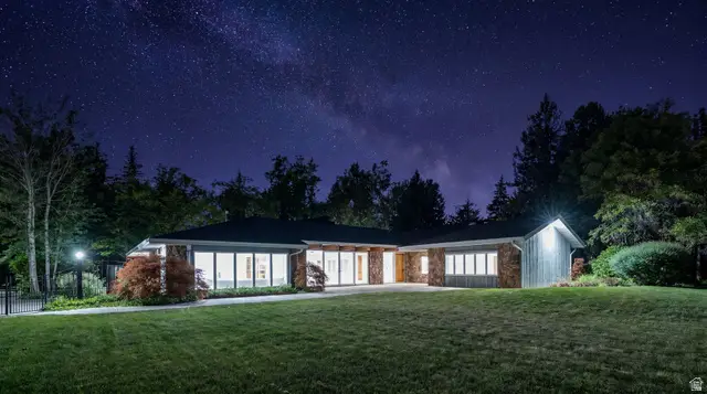 2185 E Applewood Ave S, Holladay, UT 84121 - #2