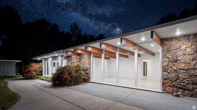 2185 E Applewood Ave S, Holladay, UT 84121 - #3