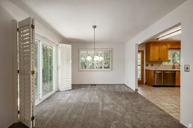 385 E Brahma Dr, Murray, UT 84107 - #3