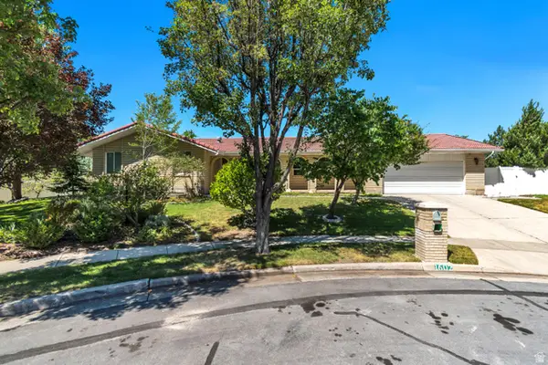 1602 E Nicklaus Cir S, Sandy, UT 84092