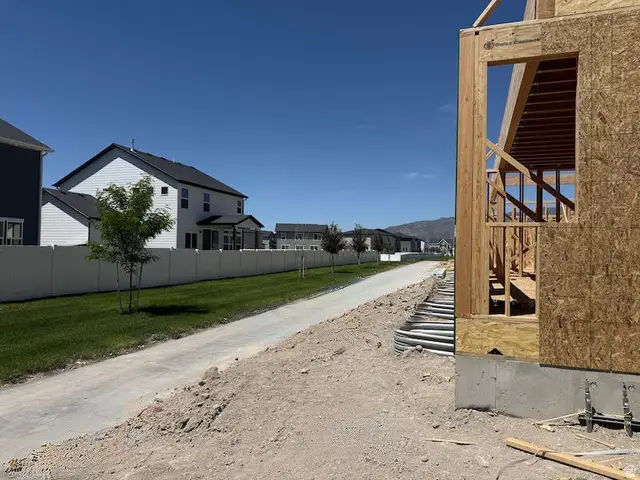 628 E Garden Grove Way #340, Eagle Mountain, UT 84005 - #3