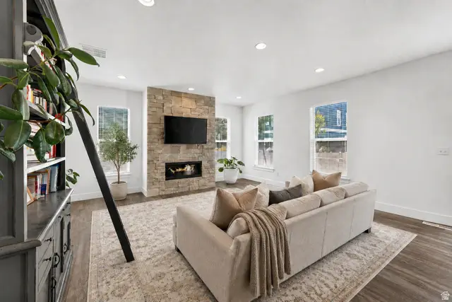 912 E Queensmill Ln S, Salt Lake City, UT 84106 - #3