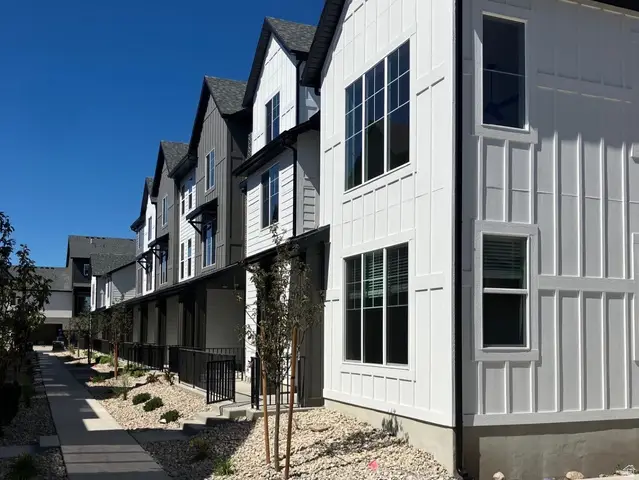 1141 N Downfield Ln #201, North Salt Lake, UT 84054 - #2