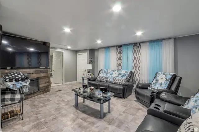 3860 S Midland Dr S #A42, Roy, UT 84067 - #3