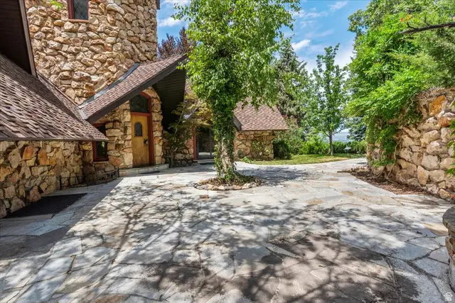 5060 S Mile High Dr, Salt Lake City, UT 84124 - #2