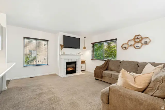9147 S Jefferson Pl #BLD 15, Sandy, UT 84070 - #3