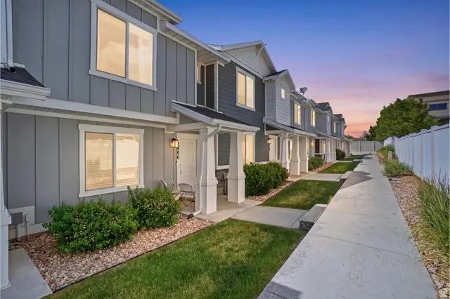 2806 N Fighting Falcon St, Layton, UT 84040 - #3