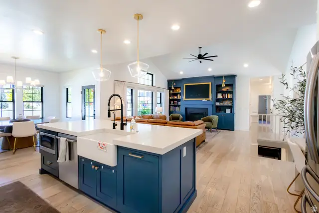 423 E 25 N, Millville, UT 84326 - #3