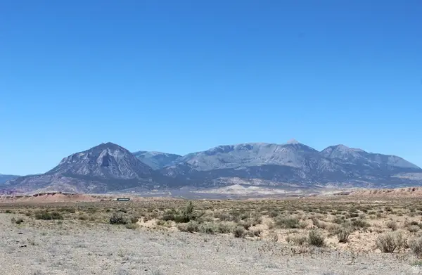 2521 E Fairview Ranch Rd, Hanksville, UT 84734