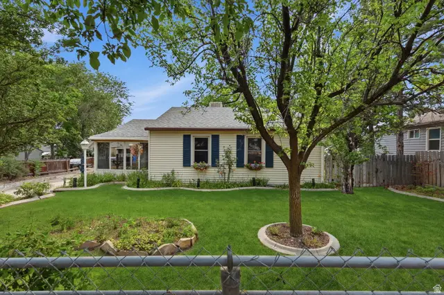 5527 S 4270 W, Kearns, UT 84118 - #1