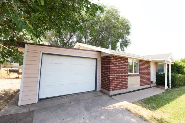 1504 N Reid Dr, Layton, UT 84041 - #2