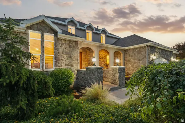 3113 W Uinta Pines Cir S, South Jordan, UT 84095 - #2