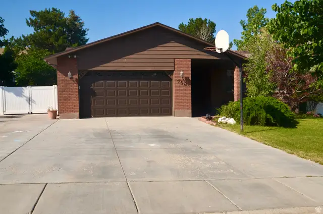 768 Crestview Dr, Tooele, UT 84074 - #2