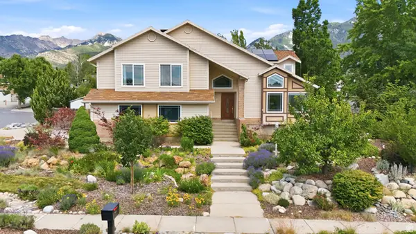 10043 S Granite Ln, Sandy, UT 84092