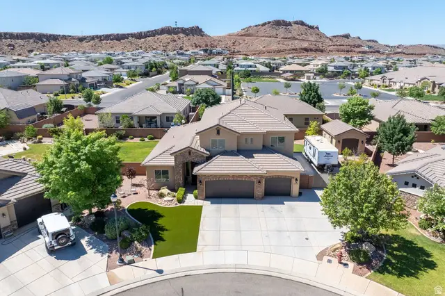 3270 S Laurelwood Cir, Saint George, UT 84790 - #2