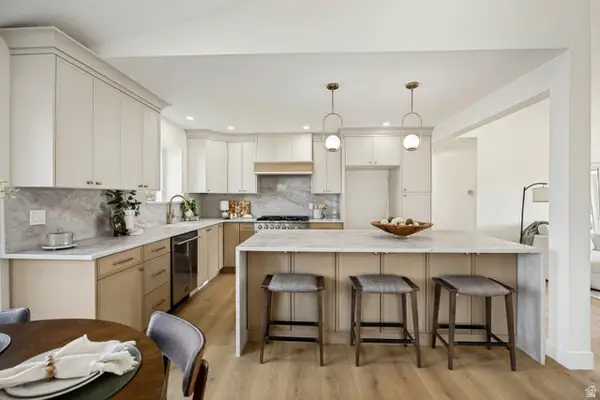 11753 S Lampton Dr, Riverton, UT 84065