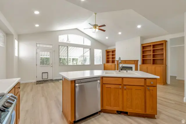 542 E Land Rush Dr, Midvale, UT 84047 - #3