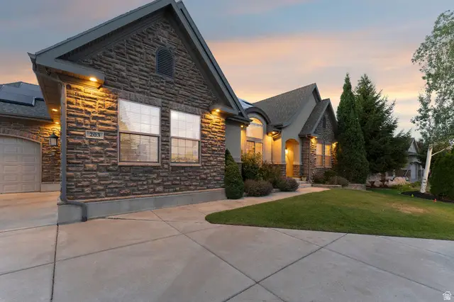 203 N 2925 W, West Point, UT 84015 - #3