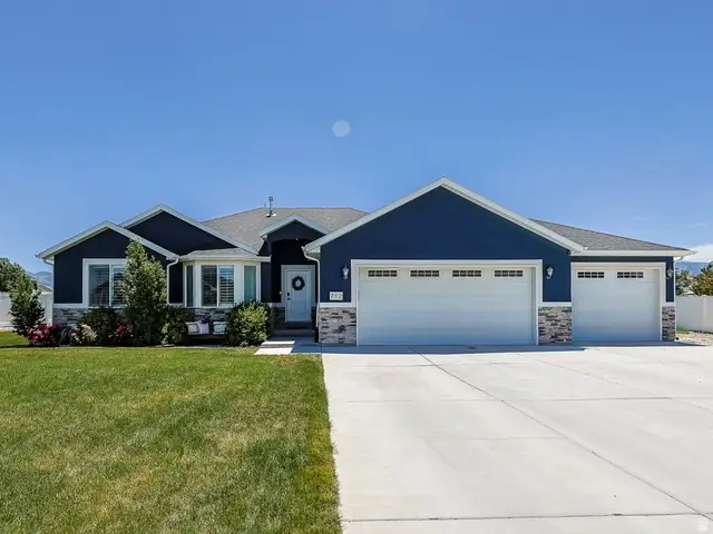 712 E Sunset View Rd S, Grantsville, UT 84029 - #1
